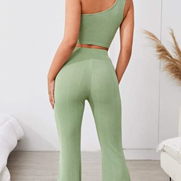 Matching Set - Picture 2 of 3